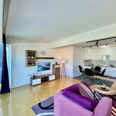 Apartment Deluxe